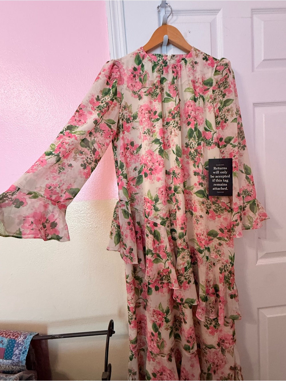 Tuckernuck Pink Hydrangea Floral Chiffon Ruffle A-Line maxi Dress Sz M -no stash - Picture 3 of 11